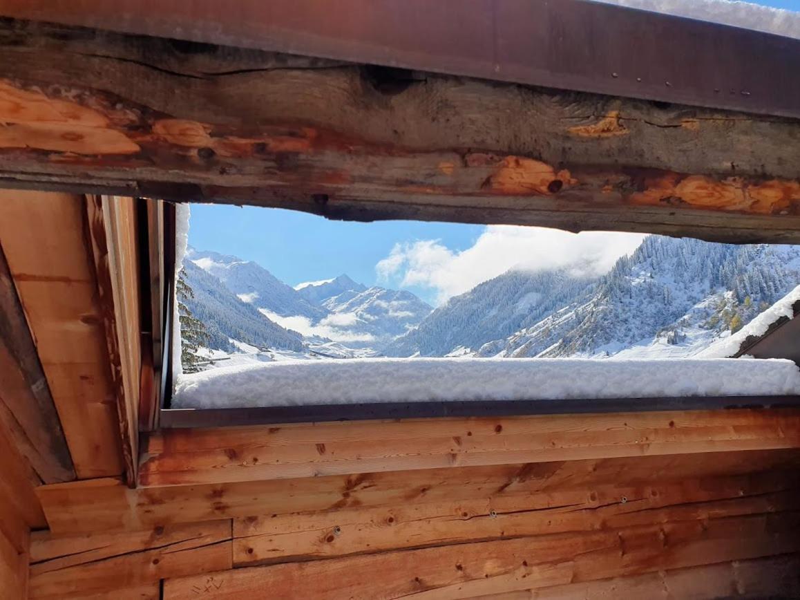 Nostalgie Bed&Breakfast Chrämerhus Curaglia Exterior foto